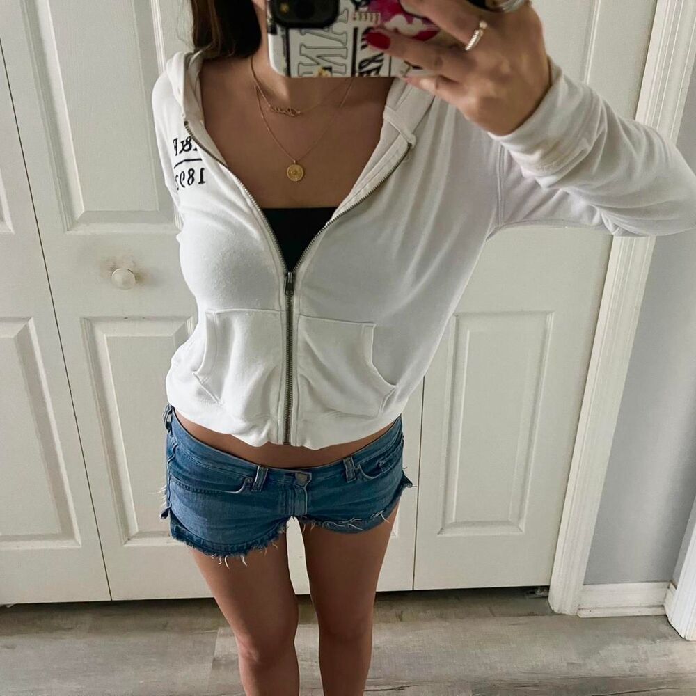Abercrombie-fitch Women's White Sweatshirt - Picture 1 of 3